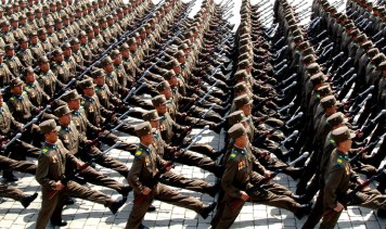 150422 - SK - Die unbesiegbare Macht der Koreanischen Volksarmee - 02