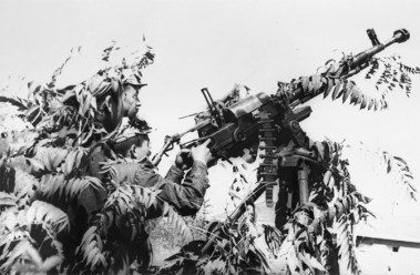 150423 - SK - Die DVRK unter Führung von hervorragenden Songun-Heerführern - 03