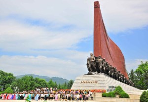 150604 - RS - Pochonbo Monument - 백두의 칼바람정신이 천만군민을 부른다