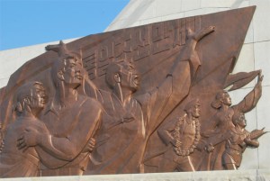 150704 - Naenara - Das Monument der Drei Chartas der Vereinigung des Vaterlandes - 04