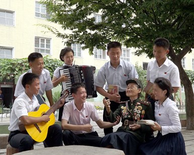 150727 - SK - Enkelkinder der Kriegsveteranen - 02