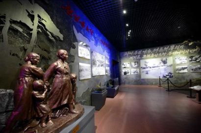 150727 - SK - Eröffnung des Museums Sinchon - 19 - 신천박물관 개관식 진행