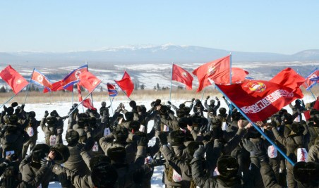 150808 - SK - Wir werden immer den Berg Paektu besteigen - 05
