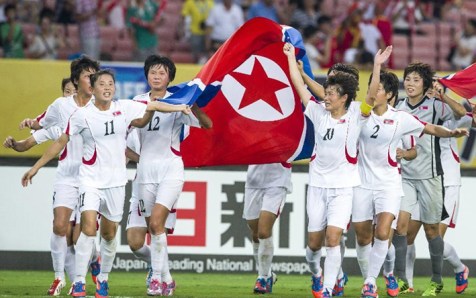 150810 - Naenara - Die DVRK-Fußballerinnen belegten im Frauen-Ostasienpokal 2015 des Ostasiatischen Fußballverbandes den ersten Platz - 03