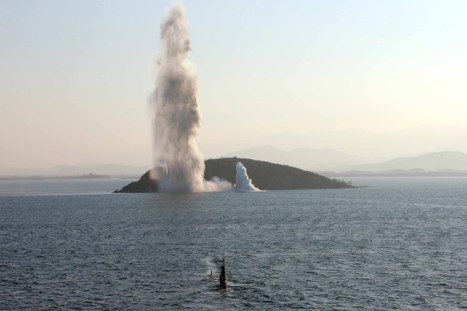 150821 - SK - KIM JONG UN - Der Geist der Unbesiegbarkeit - 03