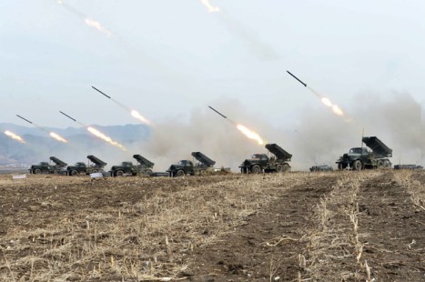 150821 - SK - KIM JONG UN - Der Geist der Unbesiegbarkeit - 04