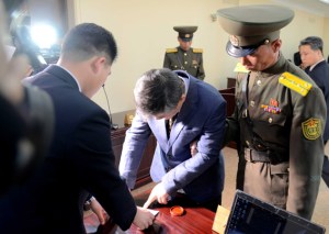 160430 - Naenara - Das Gericht über US-Bürger Kim Tong Chol, der die Feindseligkeiten gegen unsere Republik begangen hat - 03