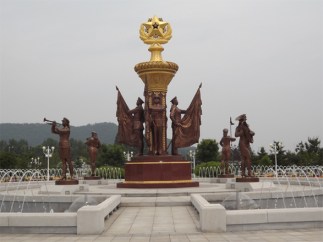 160703 - SK - KIM IL SUNG - Ewiger Vater der Nation - 02 - Sonnenpalast Kumsusan