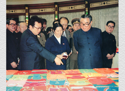 161217-sk-genosse-kim-jong-il-lebt-in-den-herzen-der-menschheit-ewig-fort-14
