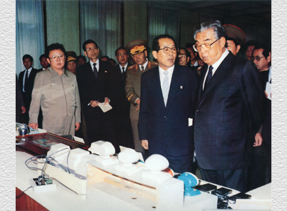 161217-sk-genosse-kim-jong-il-lebt-in-den-herzen-der-menschheit-ewig-fort-19