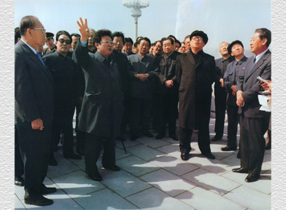161217-sk-genosse-kim-jong-il-lebt-in-den-herzen-der-menschheit-ewig-fort-20
