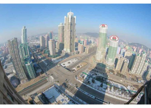 170126-rs-kim-jong-un-genosse-kim-jong-un-besichtigte-die-baustelle-der-ryomyong-strasse-10-%ea%b2%bd%ec%95%a0%ed%95%98%eb%8a%94-%ec%b5%9c%ea%b3%a0%eb%a0%b9%eb%8f%84%ec%9e%90-%ea%b9%80